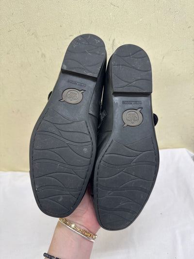Born Women's Size 9-1/2 Black Flats Shoes