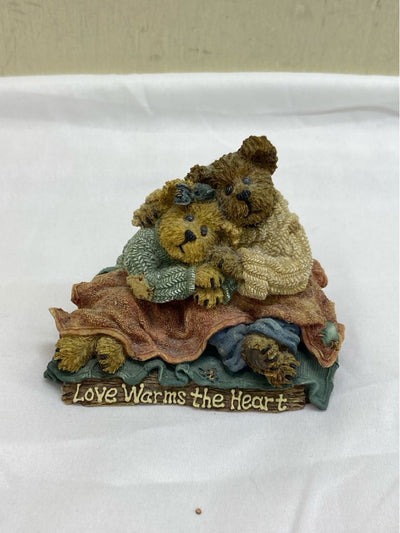 Boyd's Bears and Friends The Bearstone Collection Bobbi & Neill Suggle Up Fig.