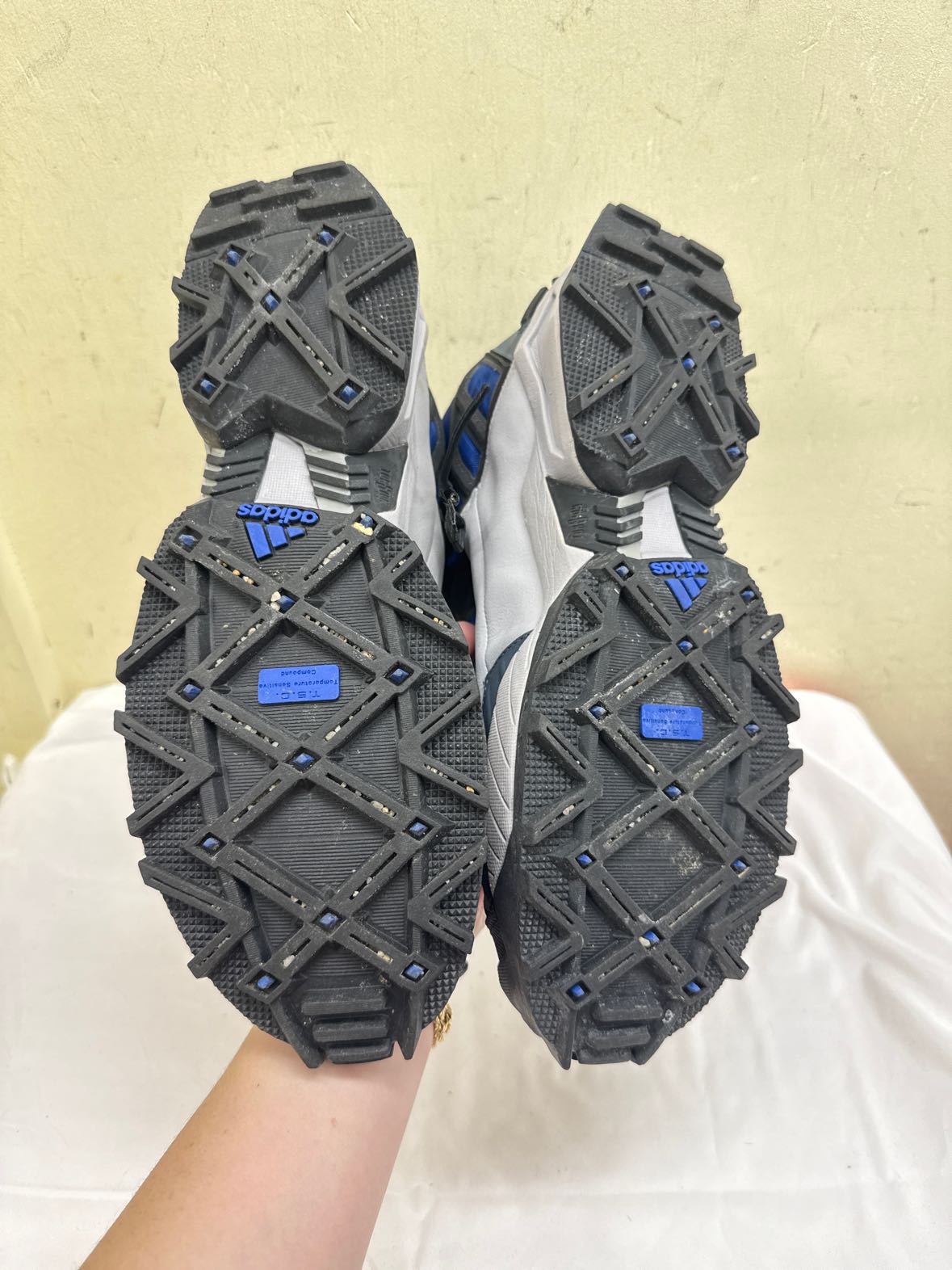 Adidas Men's Size 11-1/2 Blue Alledo Quattro Mountaineering Boots Shoes