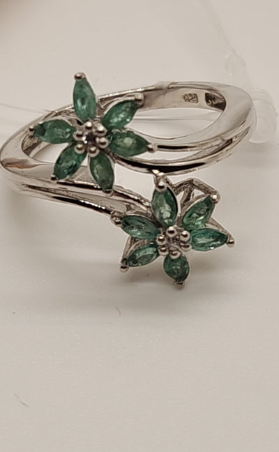 Ring Size 9 Green Emerald Dual Flower .925 Sterling Silver Ring