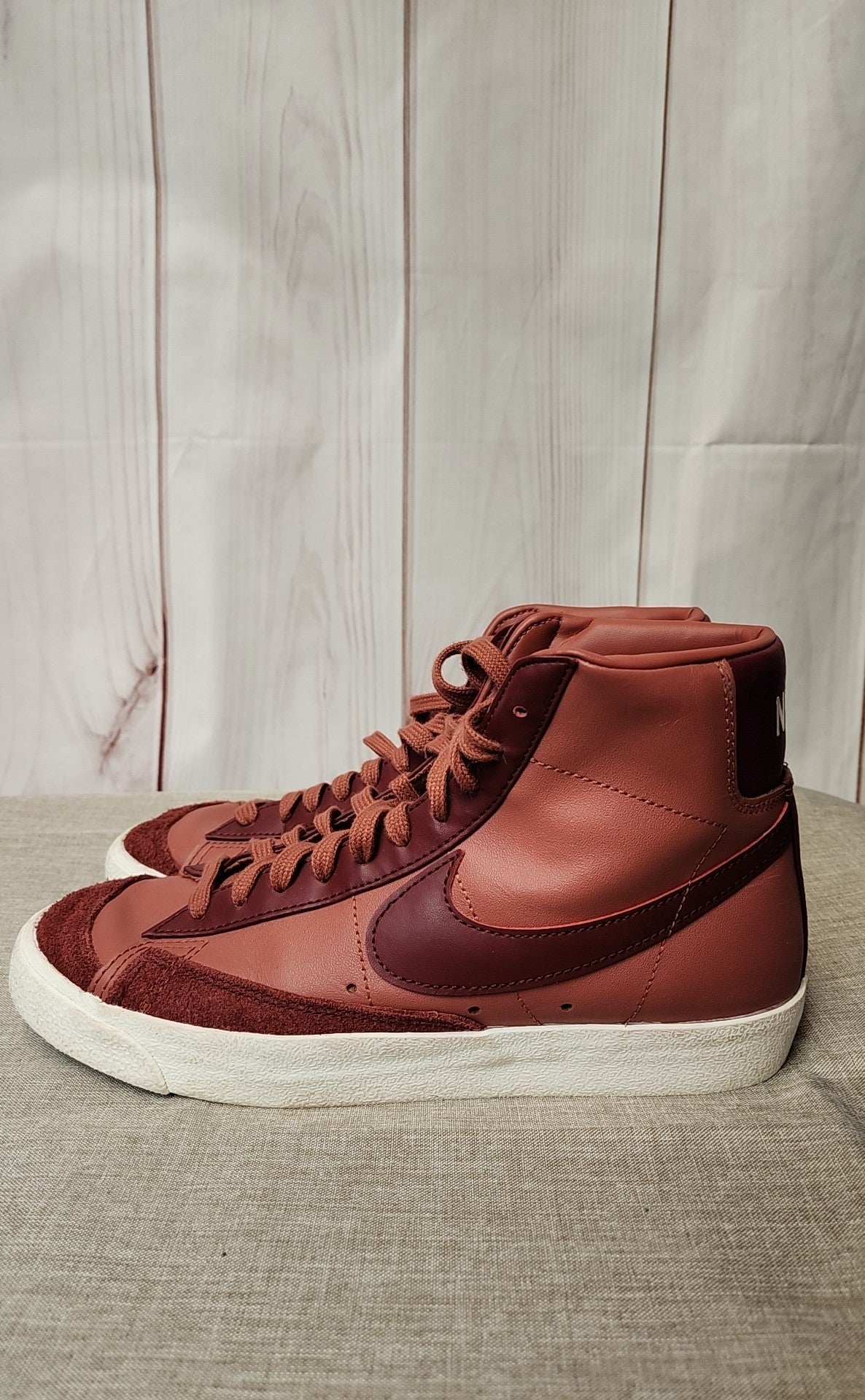 Nike Men's Size 9-1/2 Red Shoes
