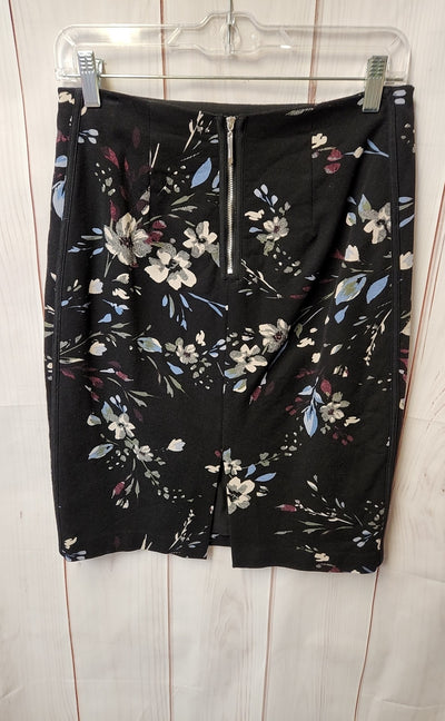 White House Black Market Women's Size 6 Black Floral Skirt