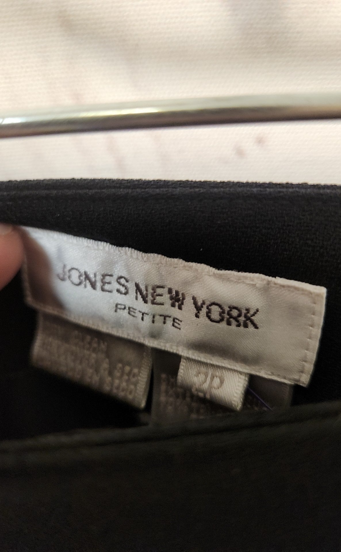 Jones New York Women's Size 2 Petite Black Skirt