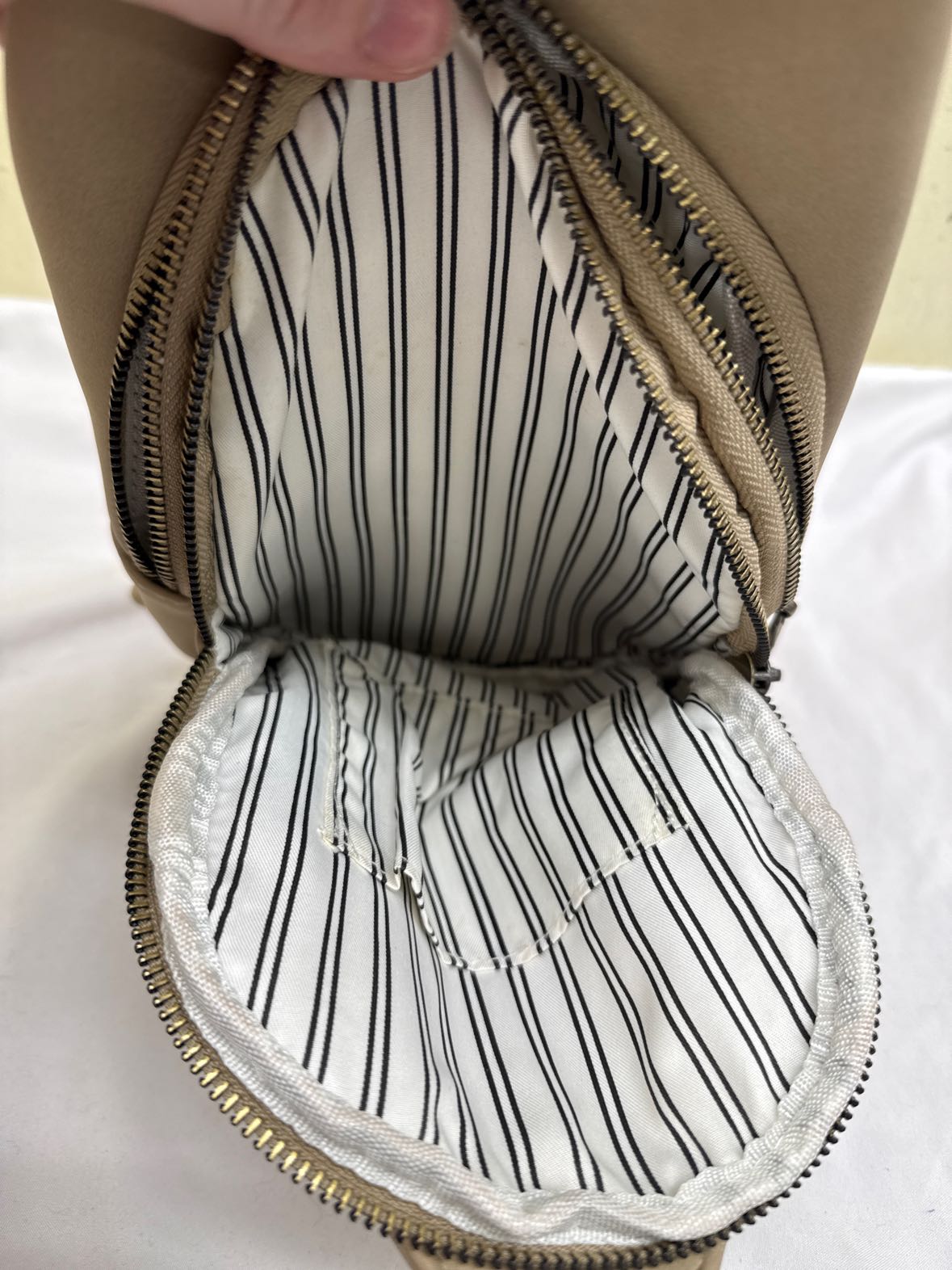 Antik Kraft Beige Crossbody Fanny Pack