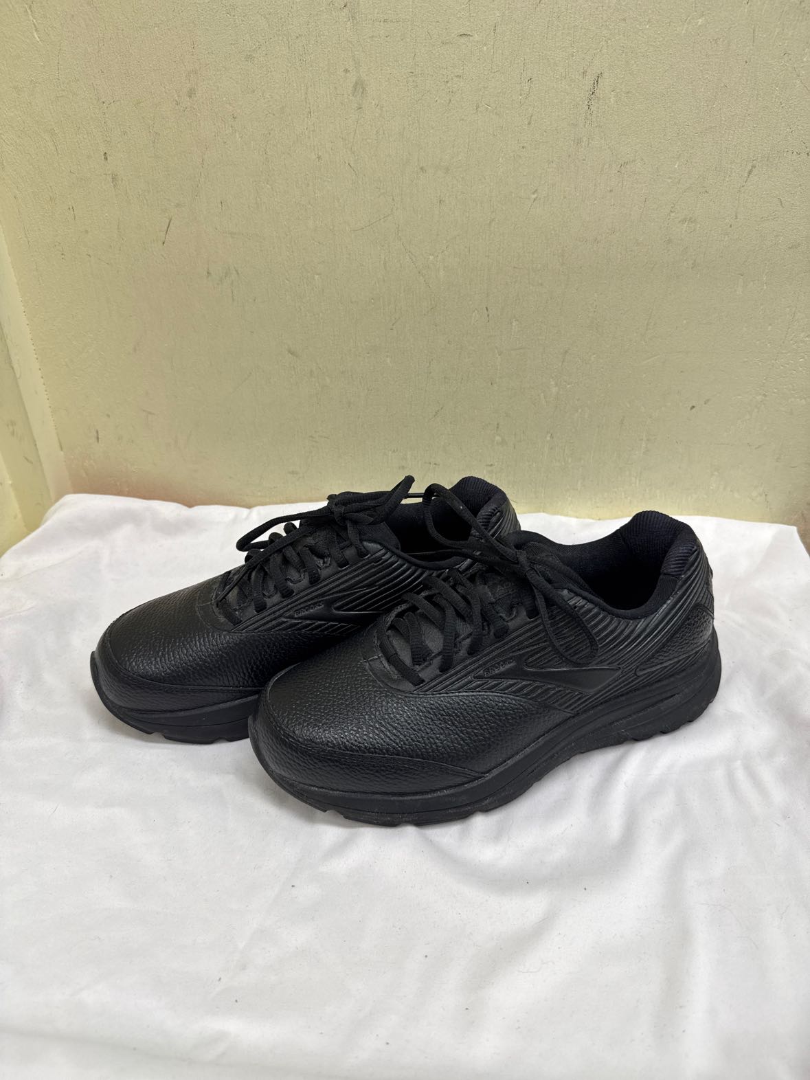 Addiction Men's Size 9 Black Sneakers Shoes