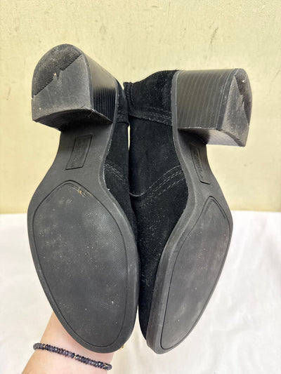 White Mountain Women's Size 7-1/2 Black Boots Shoes