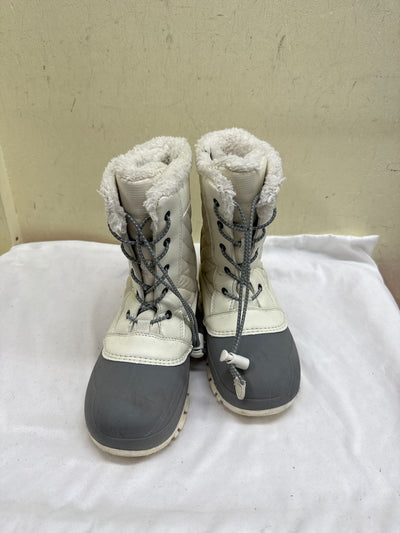 Thermolite Girl's Size 4 White Boots