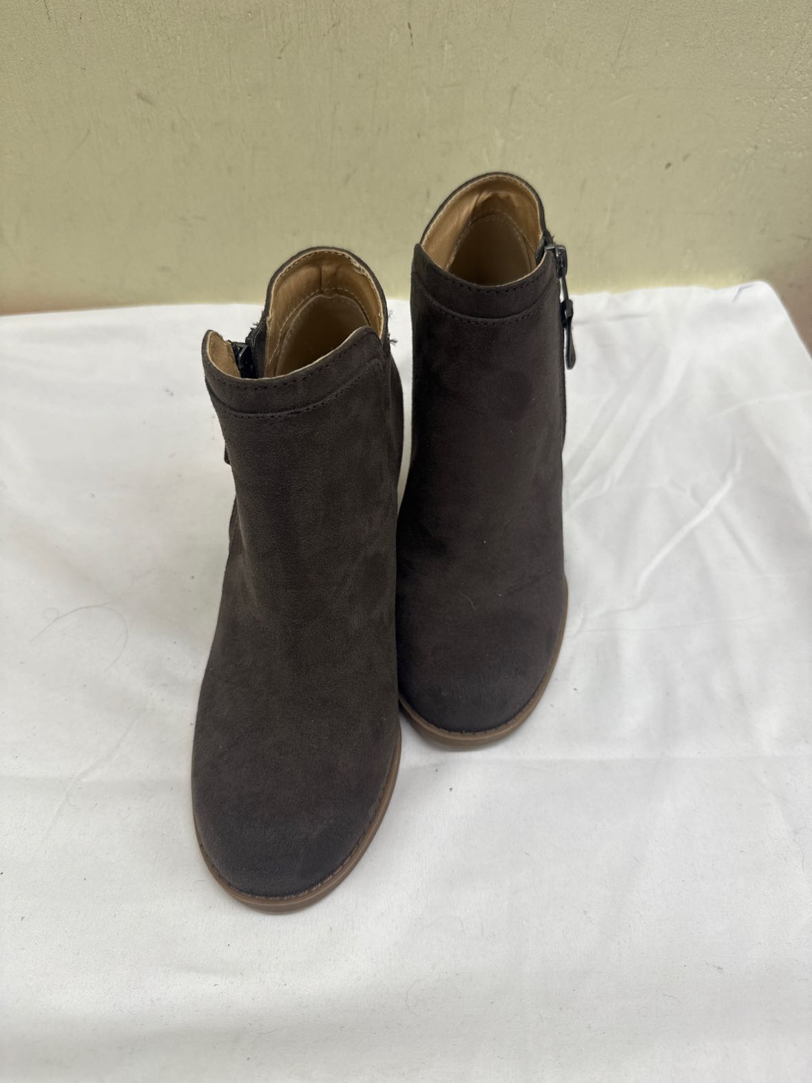 Time and Tru Women's Size 6 Brown Boots Shoes