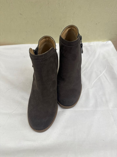 Time and Tru Women's Size 6 Brown Boots Shoes