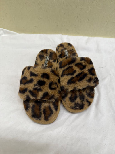 Cushionaire Women's Size 7 Brown leopard print Slippers