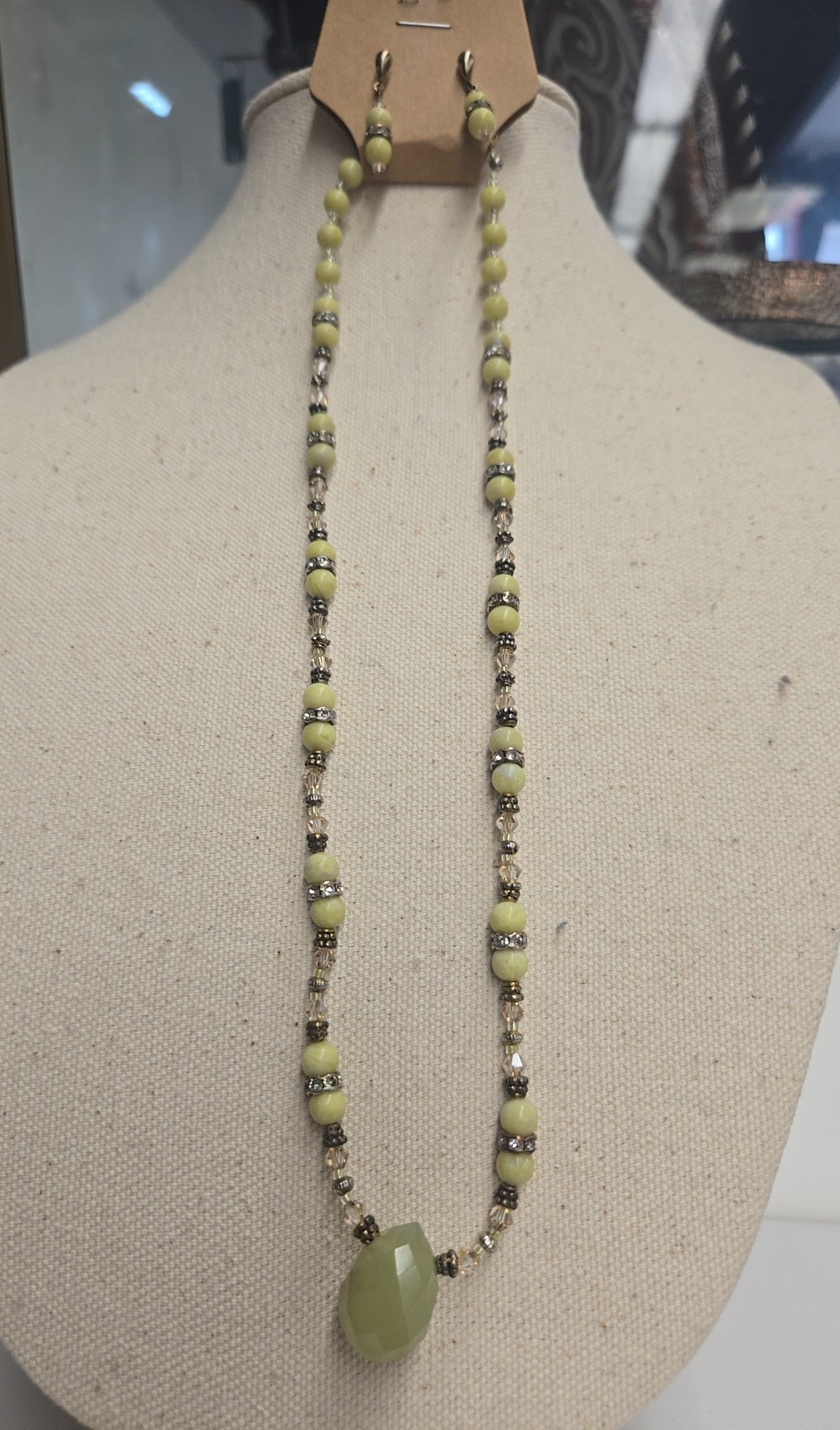 Green Beaded Necklace & Earrings Jewelry Set