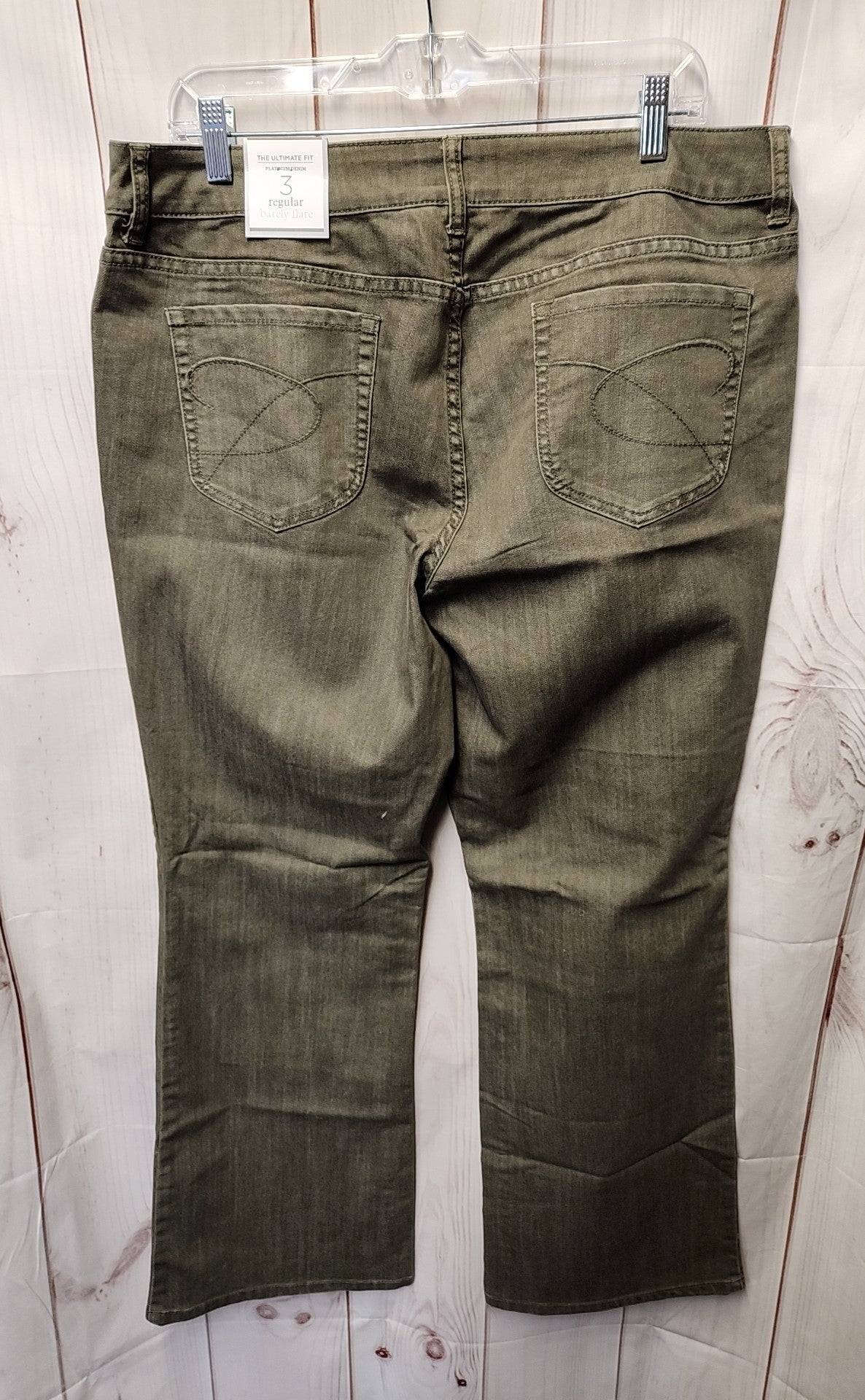 Chico's Women's Size 3 = US 16 Gray Jeans Barely Flare