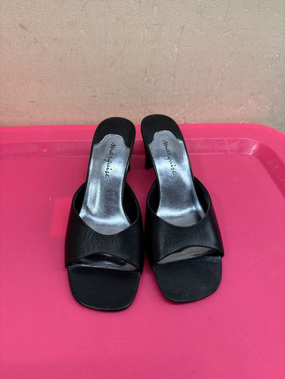 Marquis Women's Size 6 Black Leather Sandals