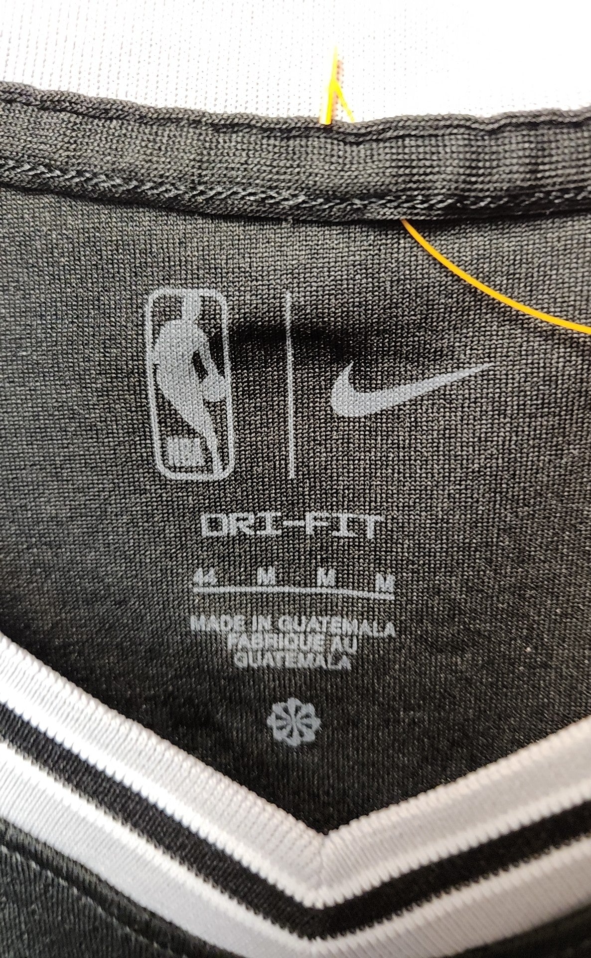 Spurs Nike Men's Size M Black Shirt