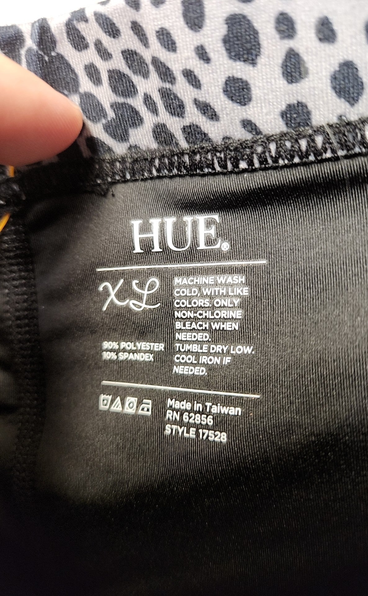 Hue Women's Size XL Gray Animal Print Leggings