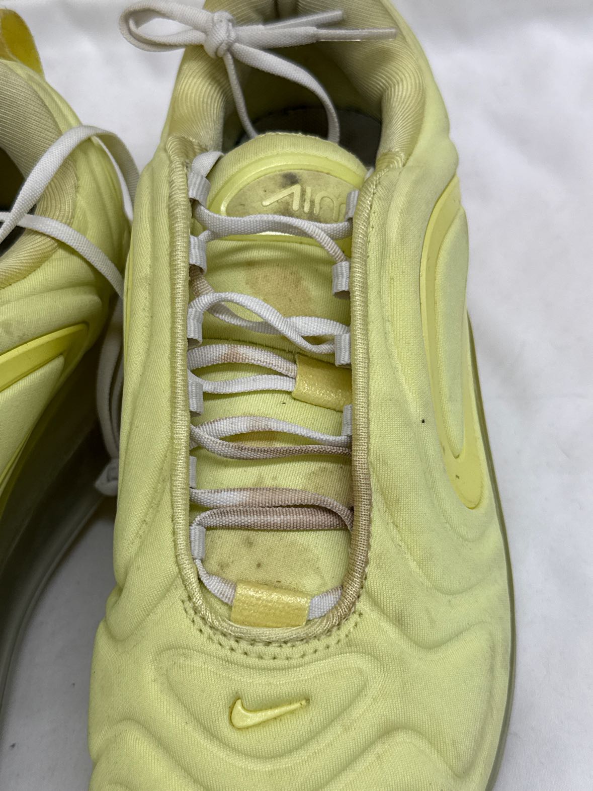Nike Air Max 270 Women's Size 6-1/2 Yellow Sneakers Shoes AS IS - stains