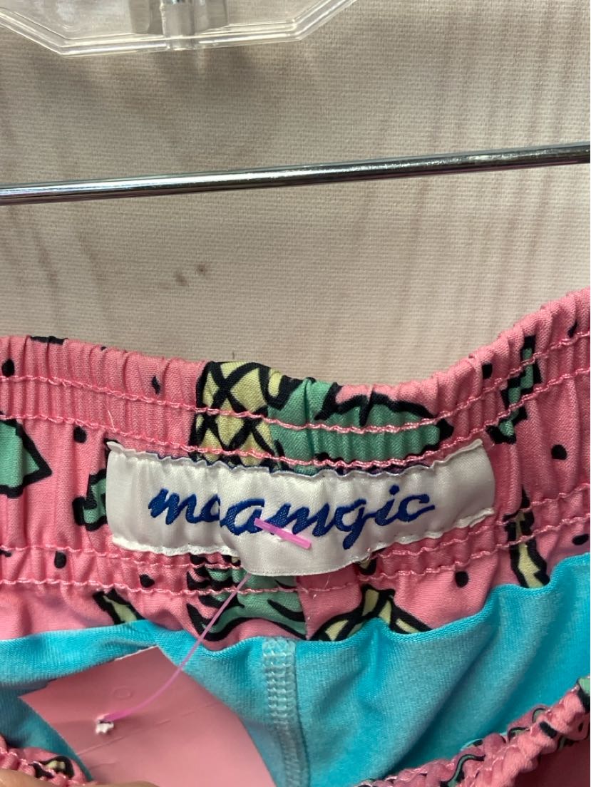 Maamgic Men's Size M Pink Shorts