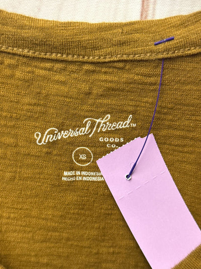Universal Thread Women's Size XS Brown Short Sleeve Top