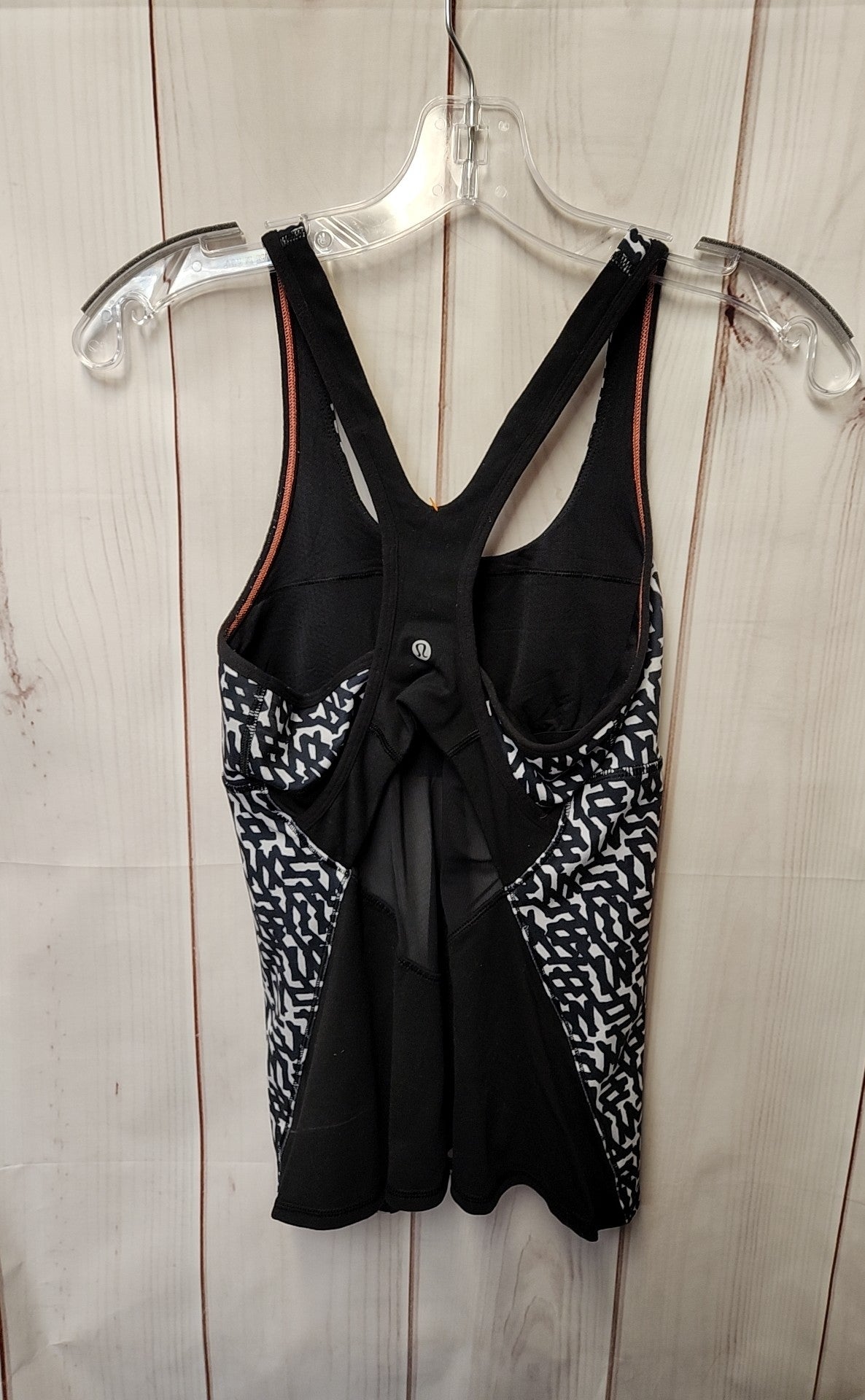 Lululemon Women's Size 6 Black Active Top