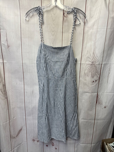 Old Navy Women's Size M Gray Dress