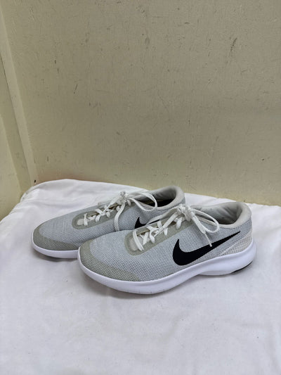 Nike Women's Size 9 White Sneakers Shoes