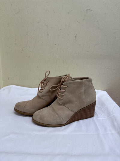 Toms Women's Size 6-1/2 Beige Boots