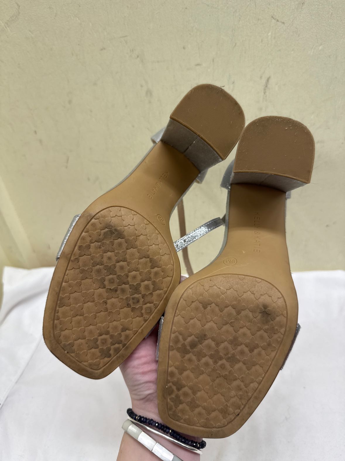 Kelly & Katie Women's Size 9 Silver Sandals Shoes