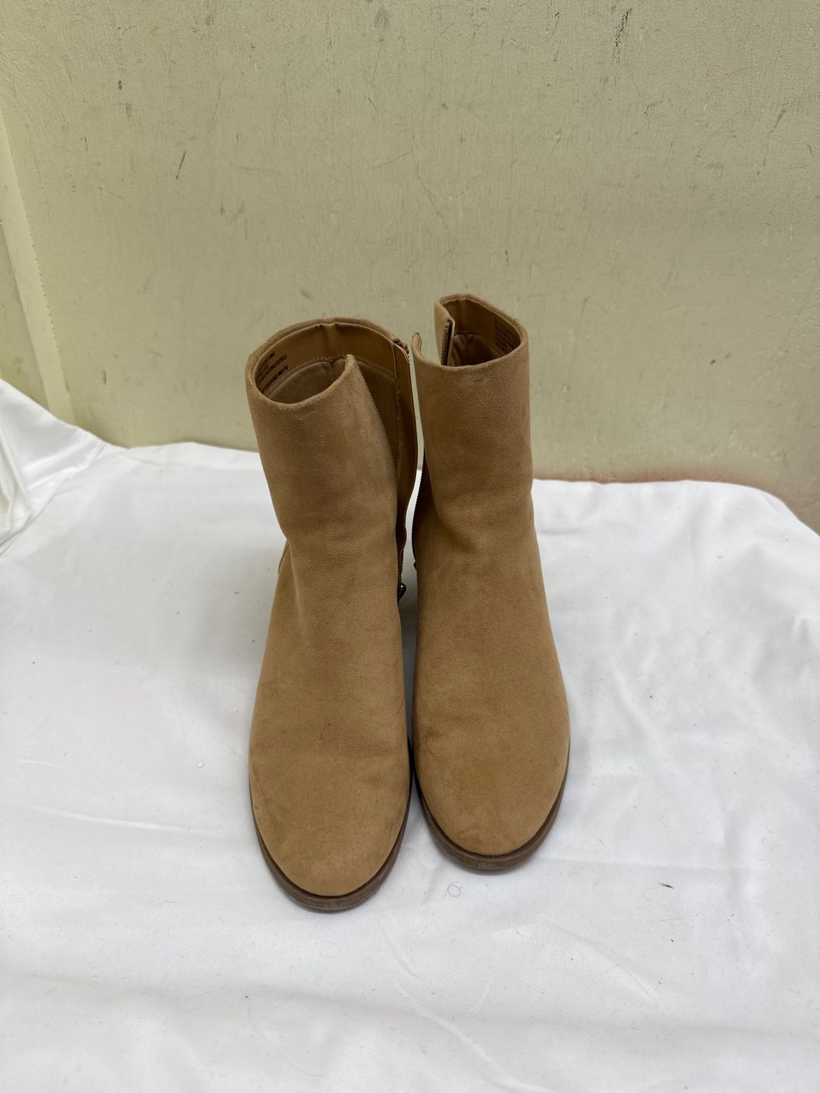 A New Day Women's Size 5-1/2 Tan Boots Shoes