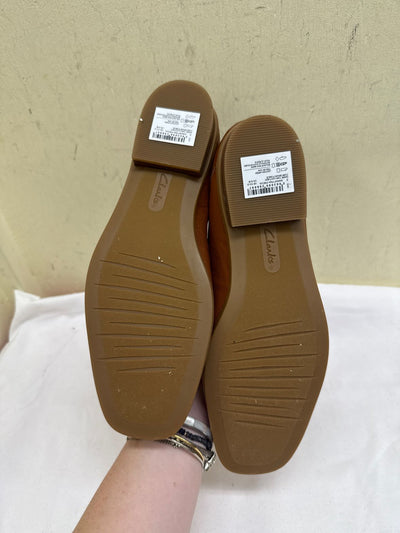 Clarks Women's Size 8 Brown Flats Shoes