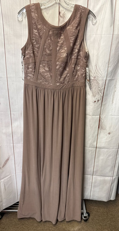 NWT R&M Richards Women's Size 12 Beige Dress