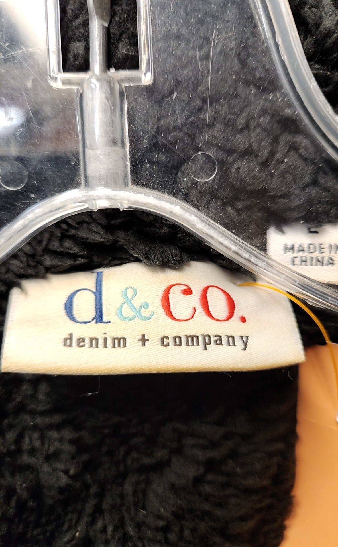 D & Co Women's Size L Black Vest