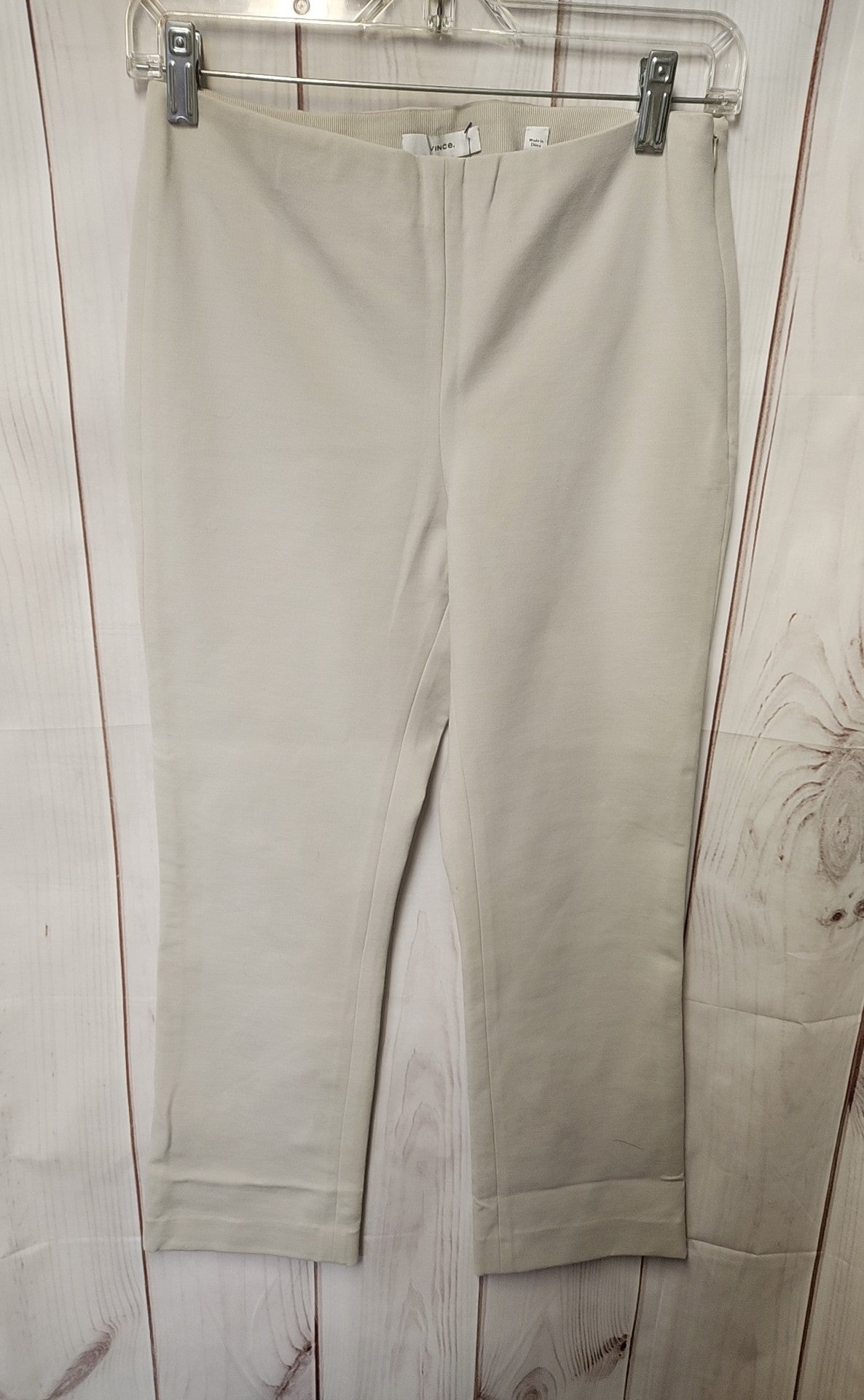 vince. Women's Size M Beige Pants