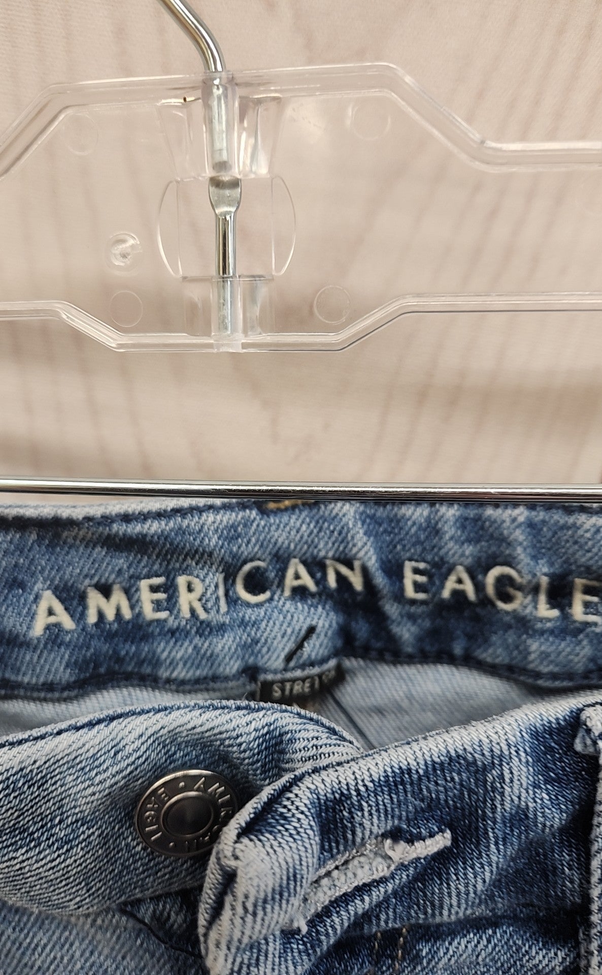 American Eagle Women's Size 27 (3-4) Short Curvy Mom Jean Blue Jeans