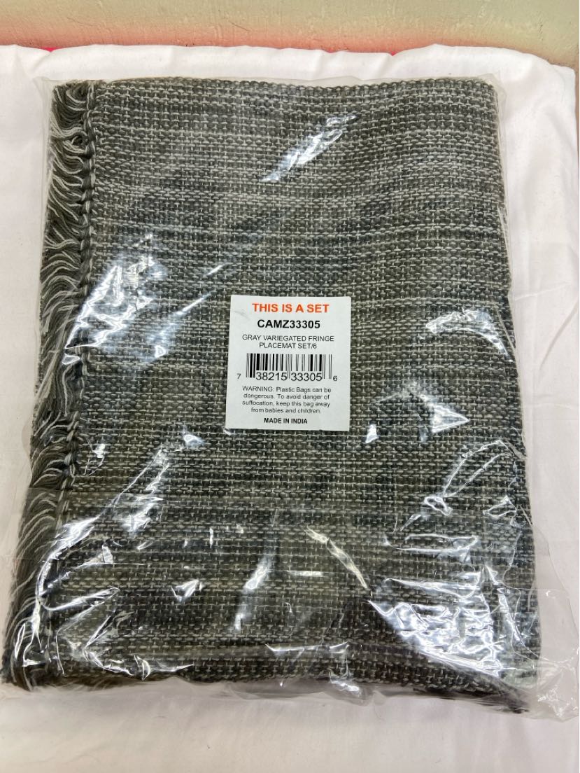 NWT 6PCS Gray Placemats