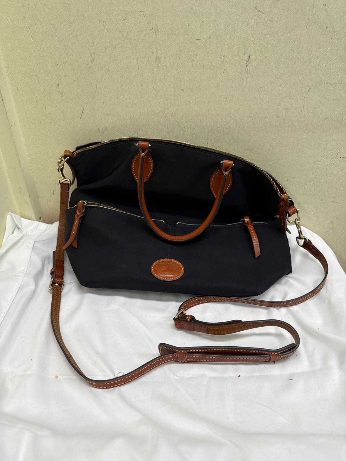 Dooney & Bourke Black Purse Bag