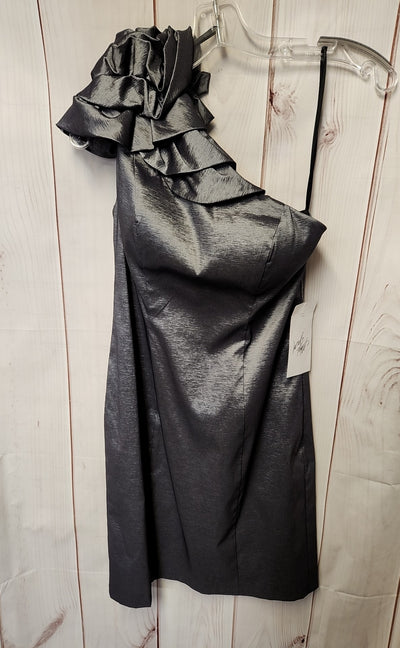 NWT Xscape Women's Size 6 Petite Gray Dress