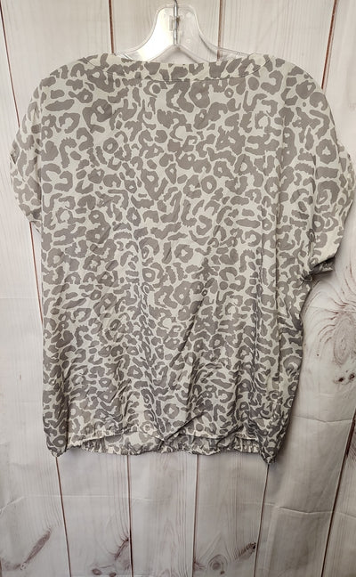 Loft Women's Size L Gray Animal Print Short Sleeve Top