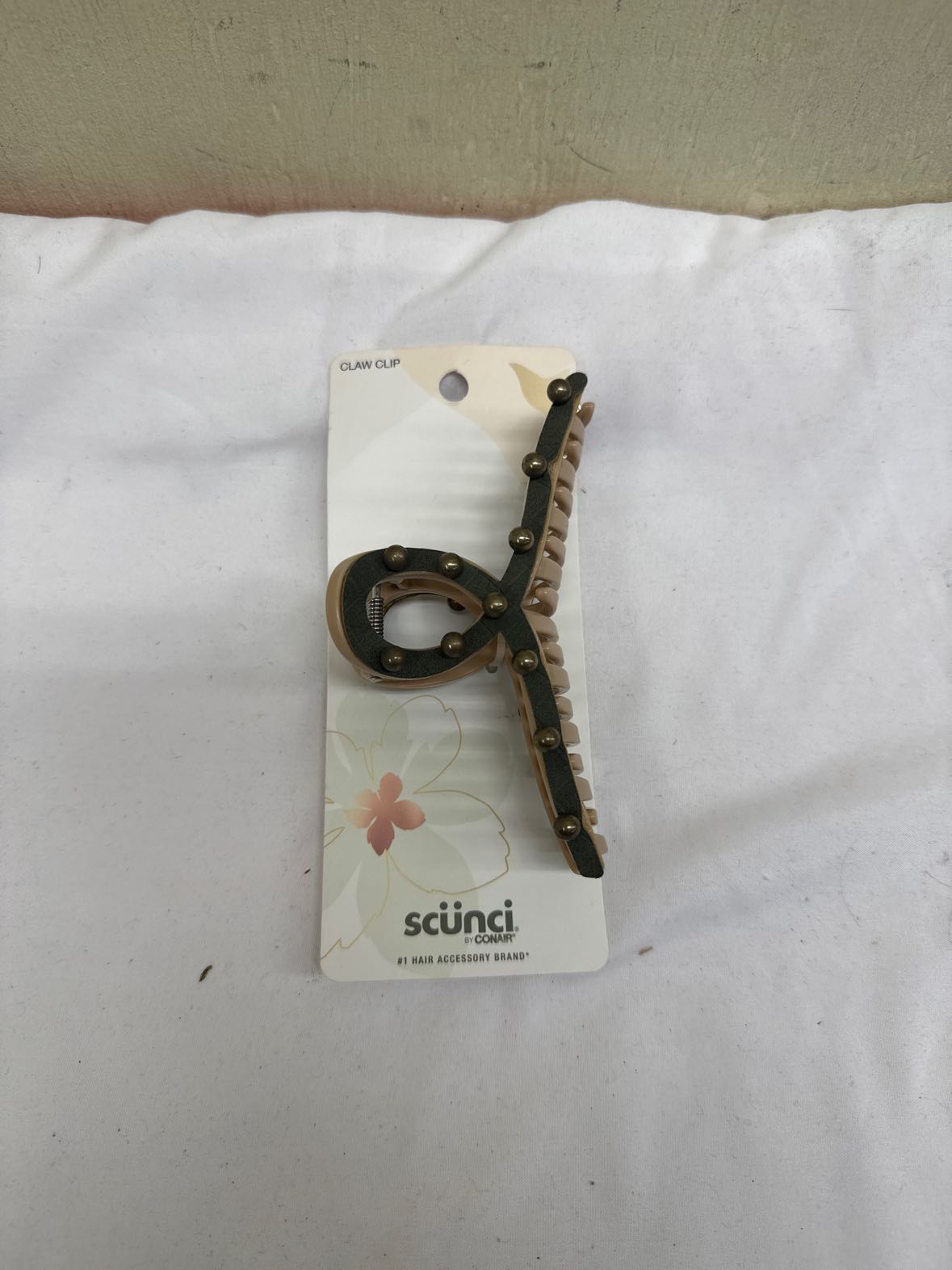 NWT Scunci Hair Clip Misc. Accessory