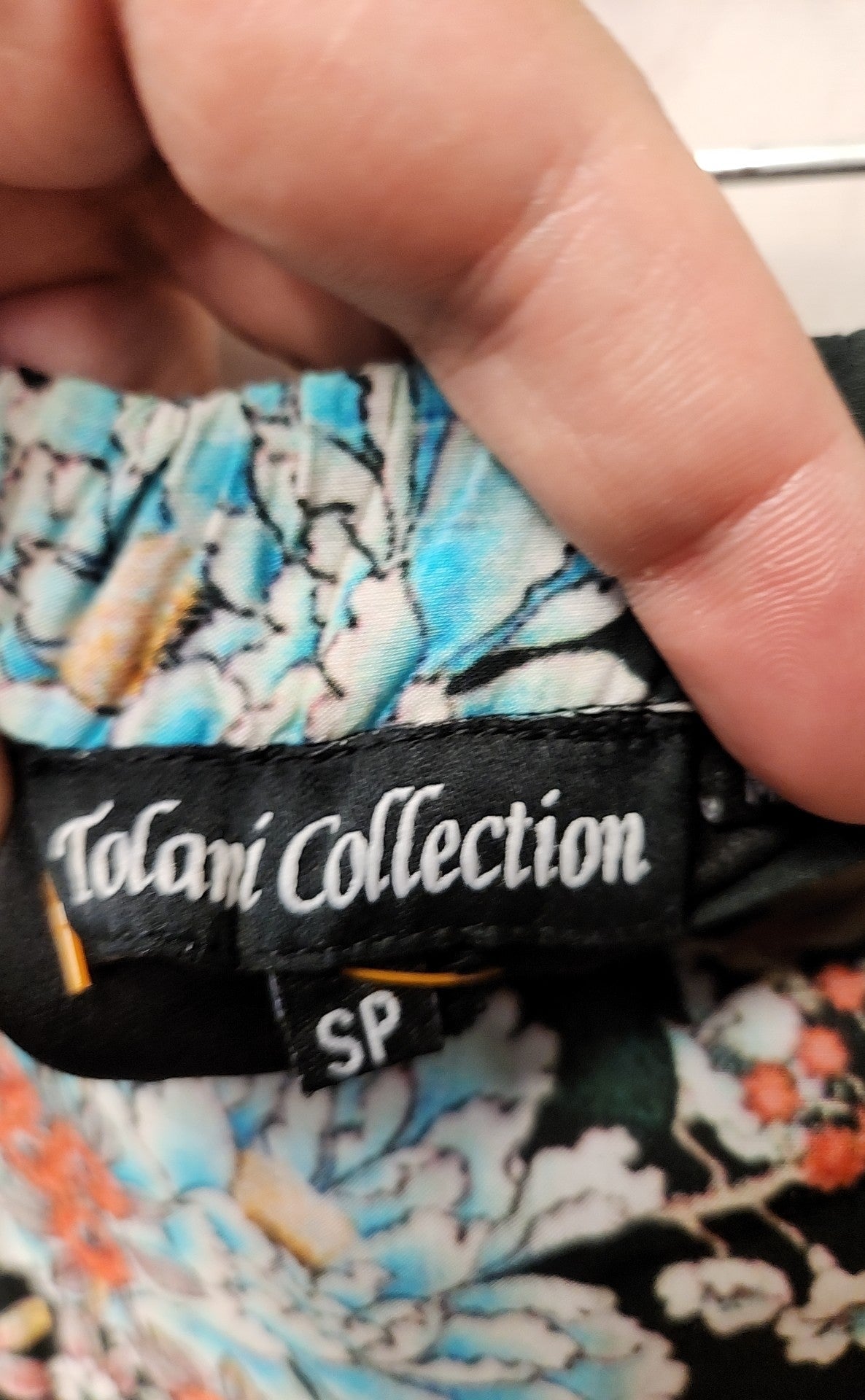 Tolani Women's Size S Petite Black Floral Skirt