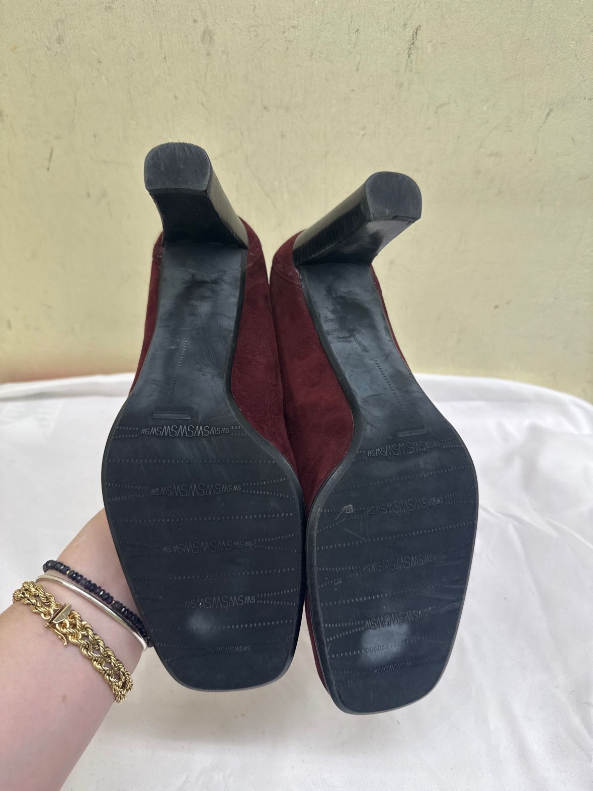 Stuart Weitzman Women's Size 10 Maroon Pumps Shoes