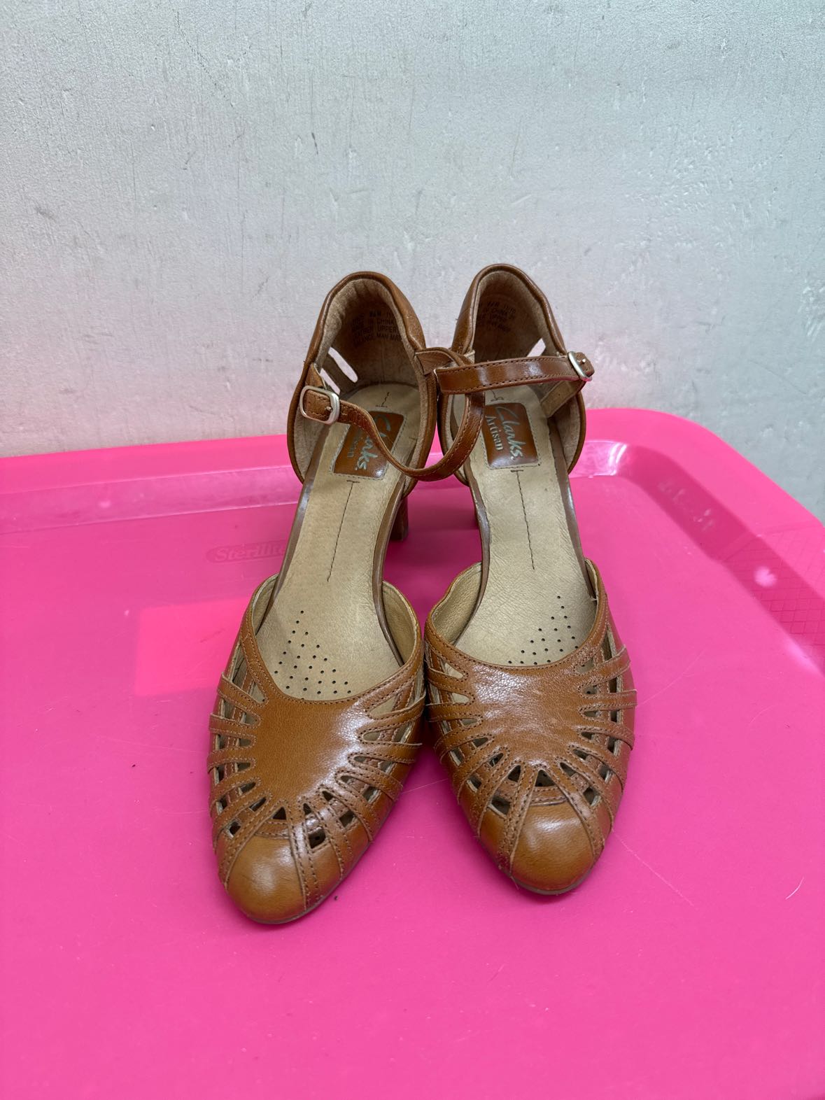Clarks Women's Size 8-1/2 Brown Leather Pumps