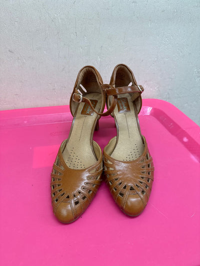 Clarks Women's Size 8-1/2 Brown Leather Pumps