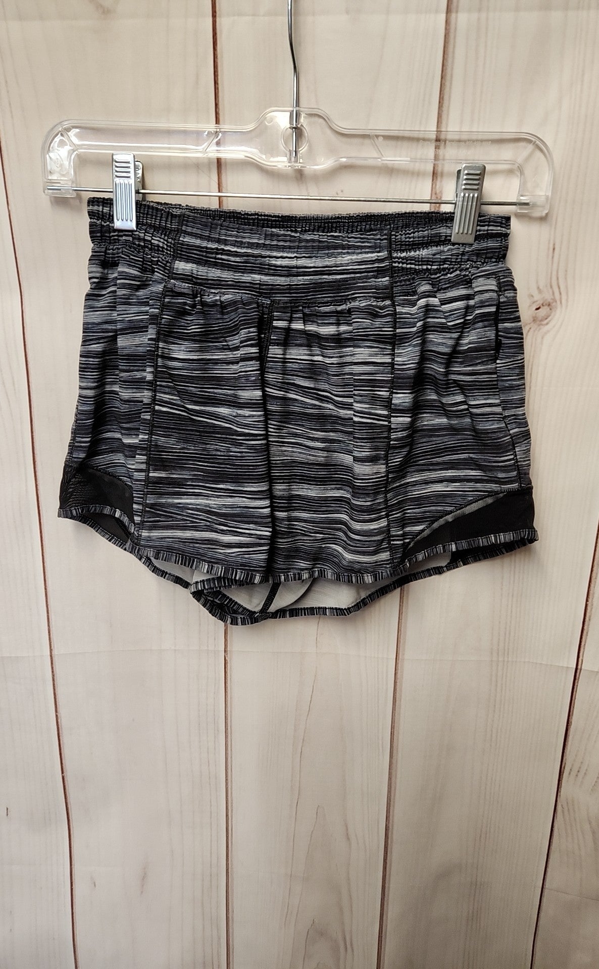 Lululemon Women's Size 4 Gray Active Shorts