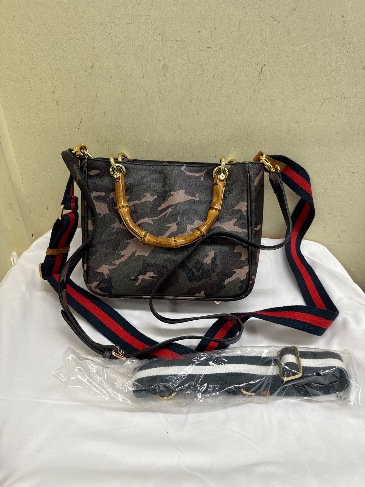 Mark & Graham Green Leather Camoflage Purse Bag w/ 3 Crossbody Straps