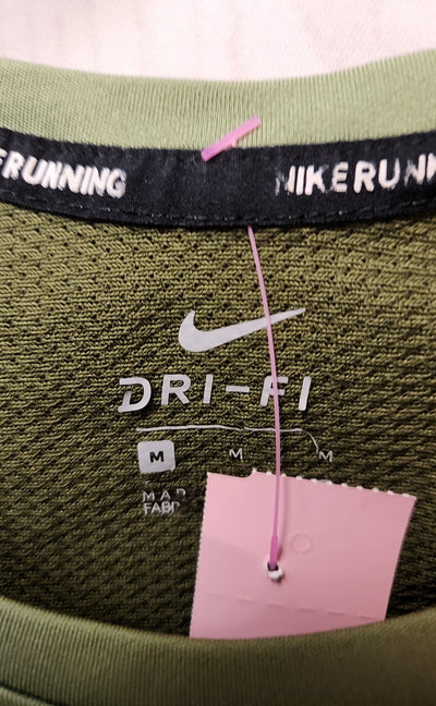 Nike Women's Size M Green Short Sleeve Top