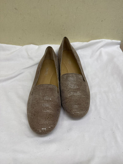 Van Eli Women's Size 9 Tan Flats Shoes