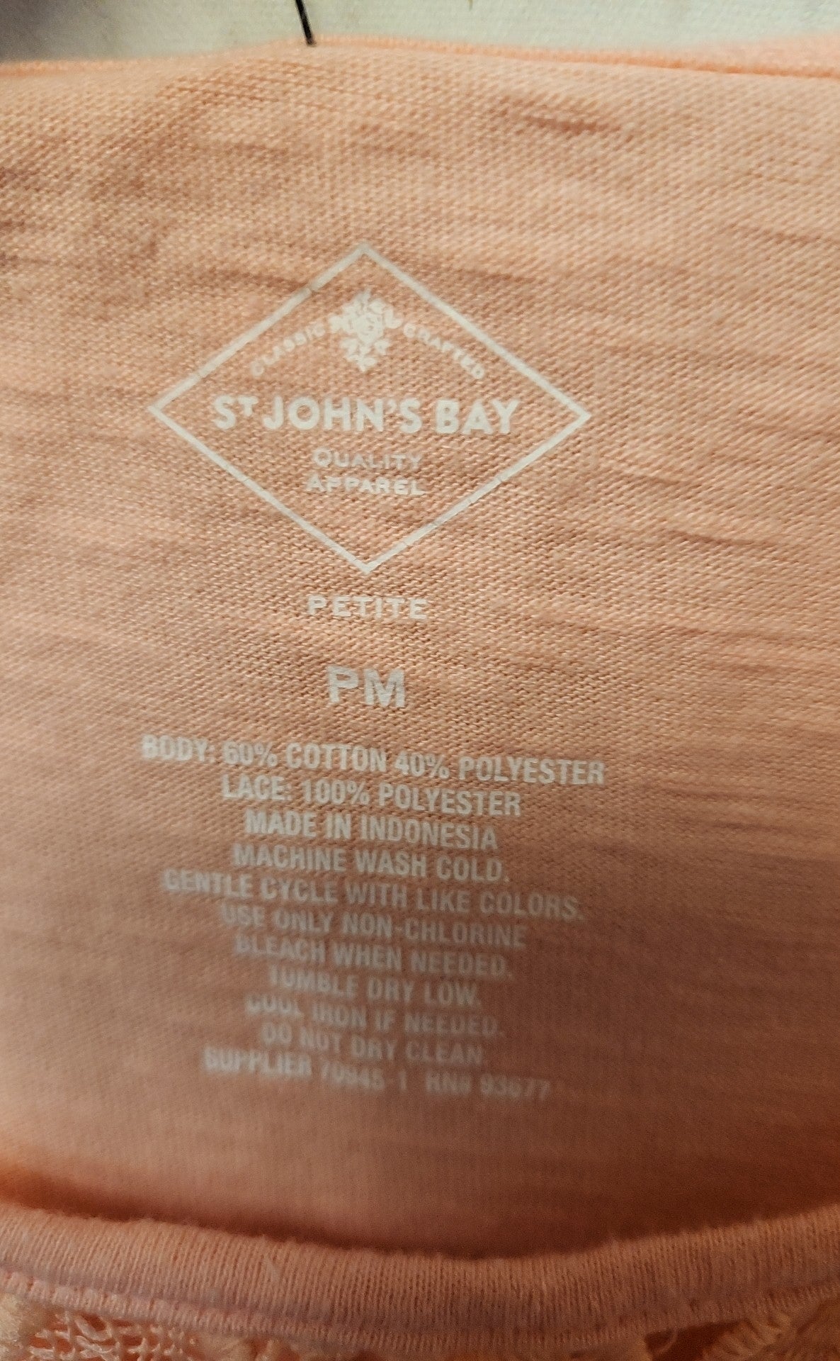 St Johns Bay Women's Size M Petite Peach Short Sleeve Top