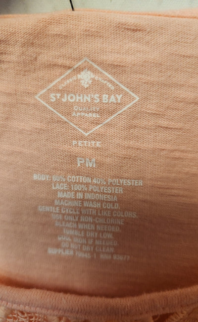 St Johns Bay Women's Size M Petite Peach Short Sleeve Top