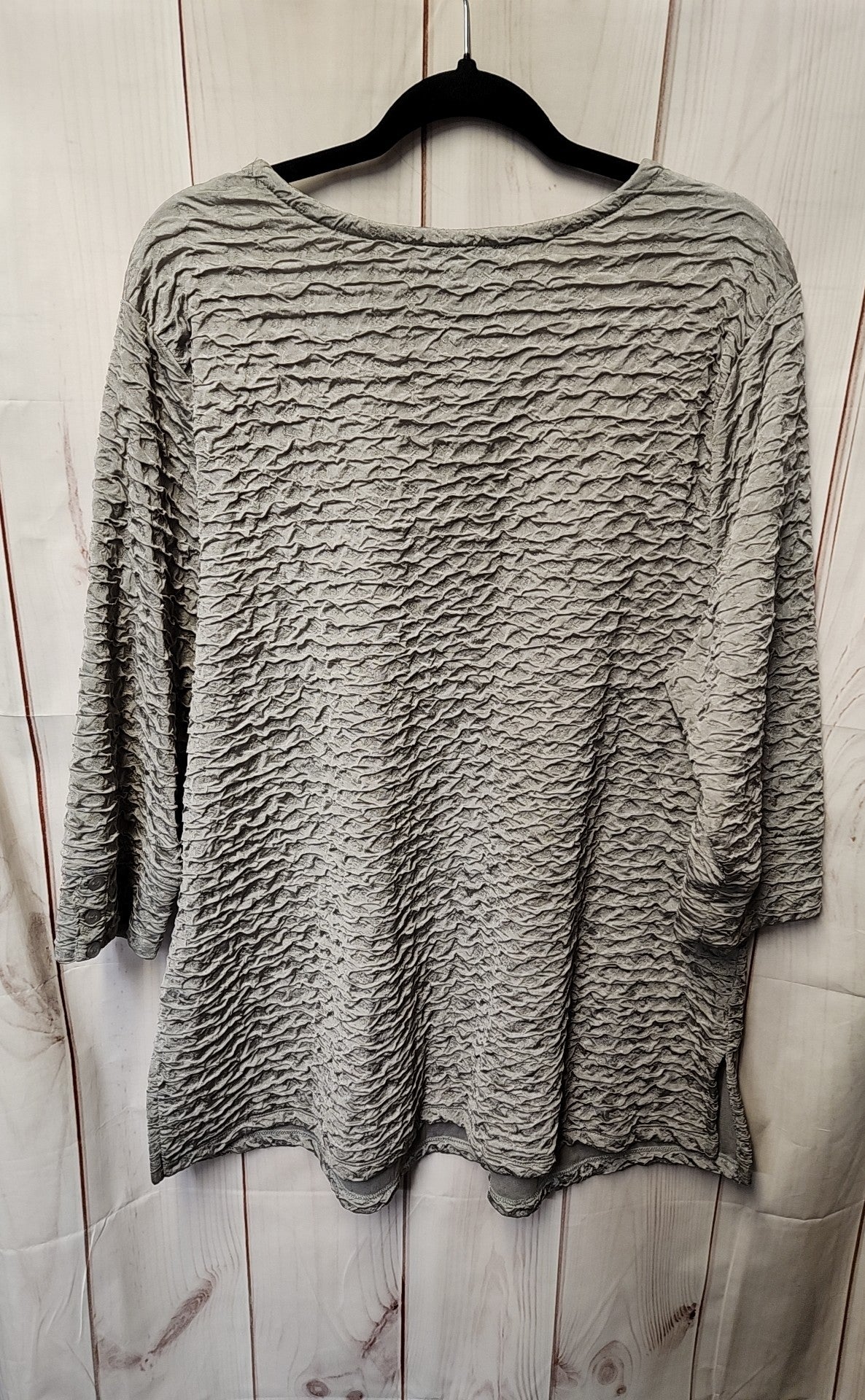 Emily Daniels Women's Size 1X Gray 3/4 Sleeve Top