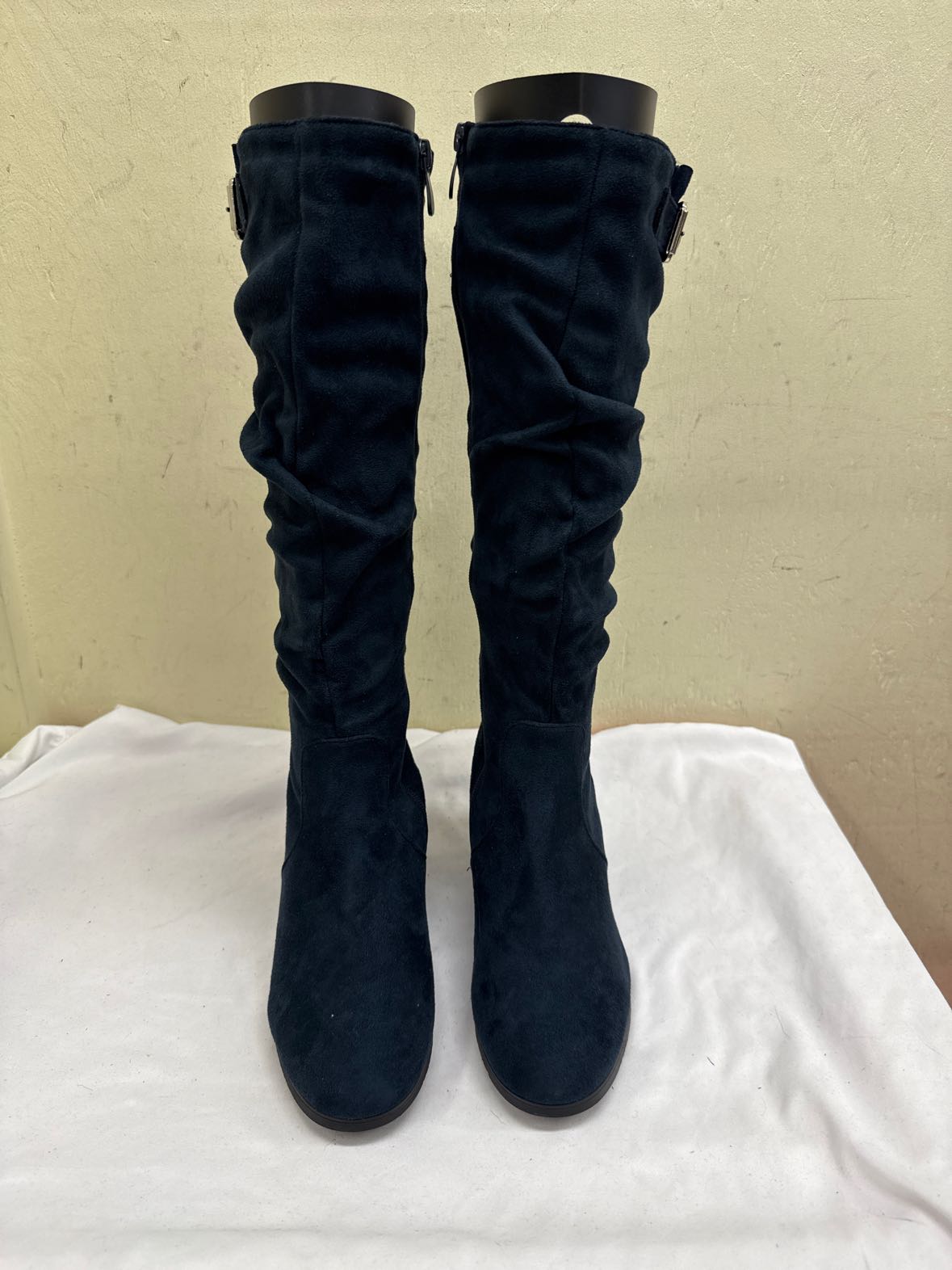Dream Pairs Women's Size 8 Blue Boots Shoes